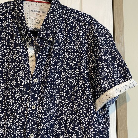 Mens Shirt XL Urban Modern Floral Office-Evening Effortless Style Weekend Ready - Picture 2 of 10